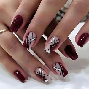 Brand New 24pcs Medium Square Burgundy Glitter Line Nail Press On Nails